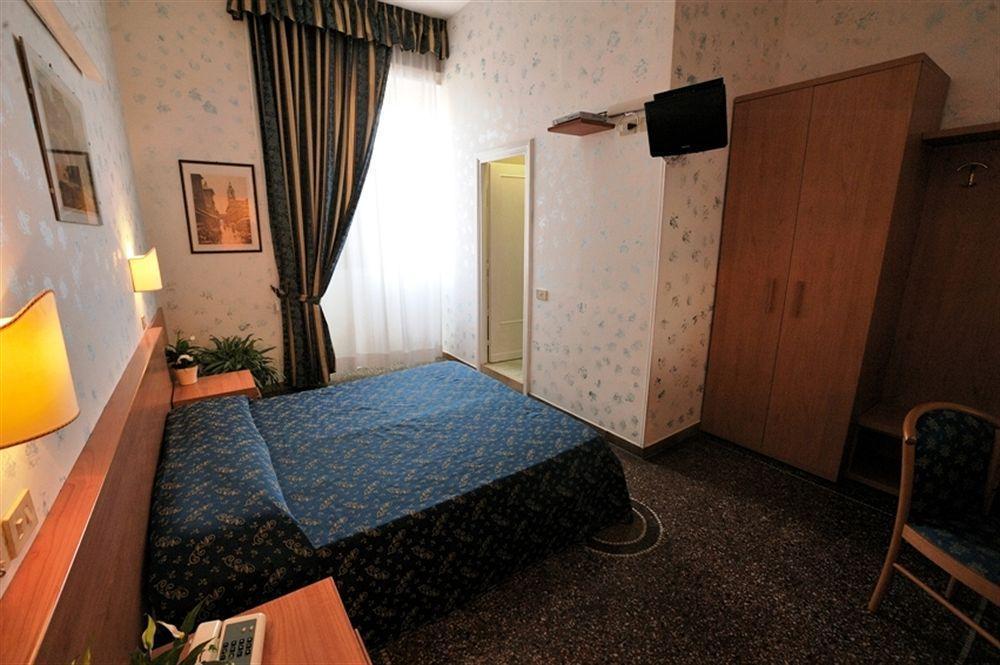 Hotel Miramare Ladispoli Eksteriør billede